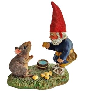 Artina Gnome feeding Mouse sculpture Vintage